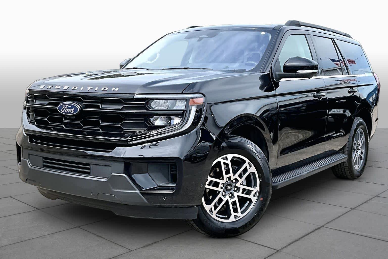 Used 2025 Agate Black Metallic Ford Active image 35