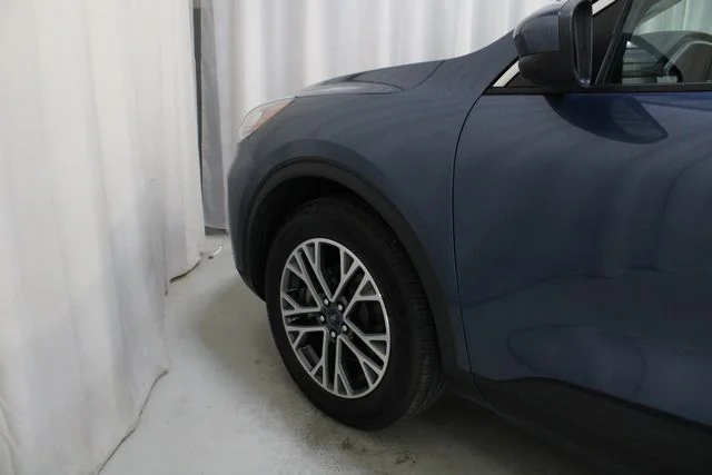 Used 2020 Blue Ford SEL image 31