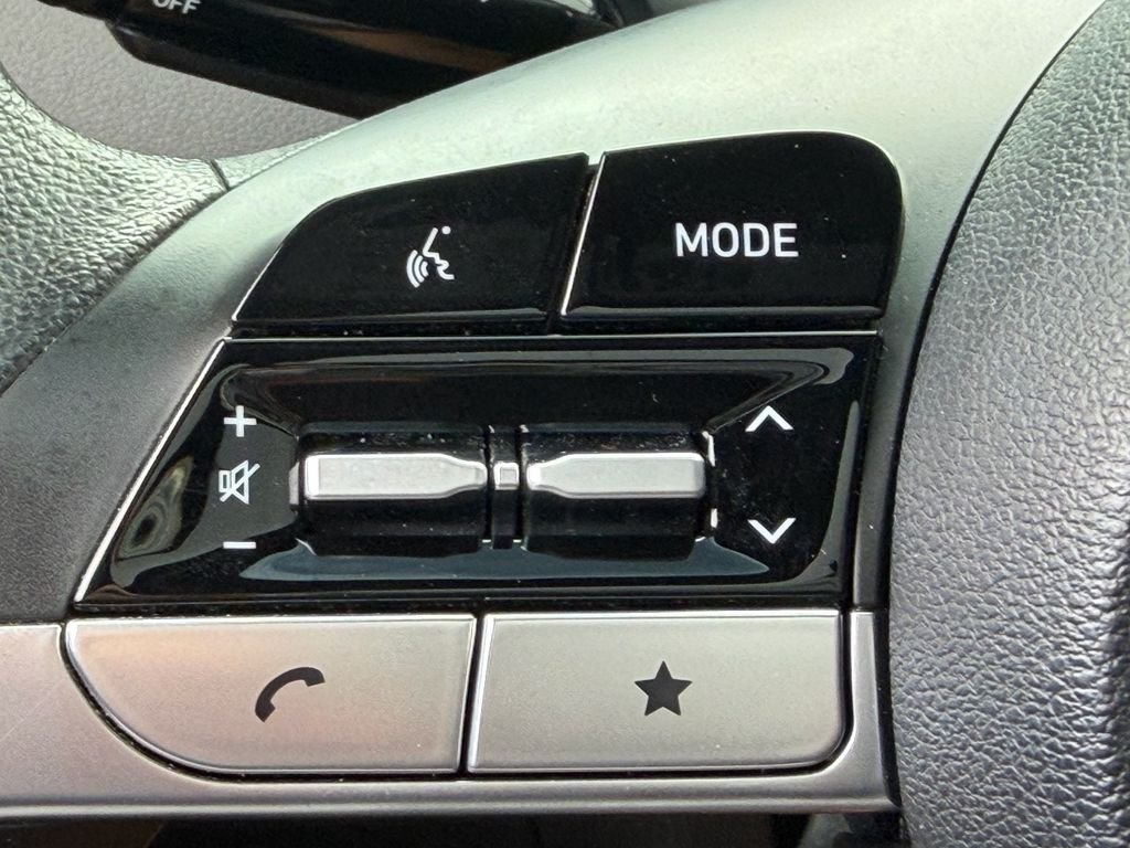 Used 2022 Beige Hyundai SEL image 30