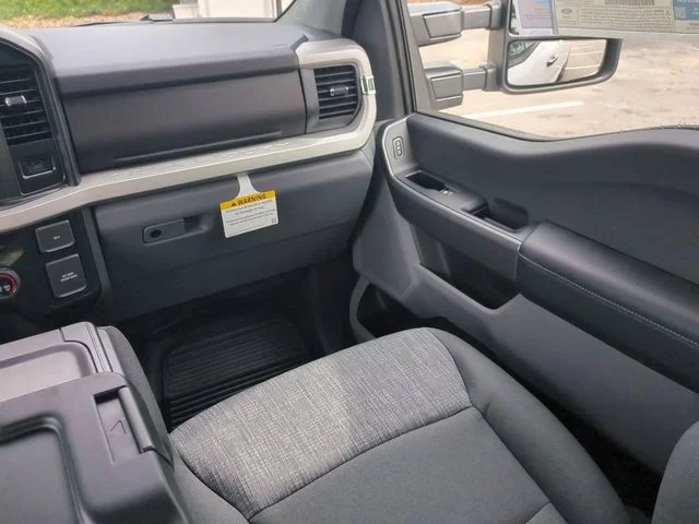 New 2026 Oxford White Ford F-250® XLT image 17