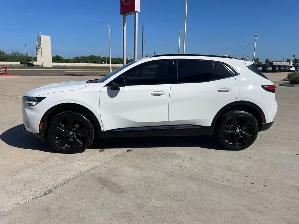 Used 2022 White Buick Preferred image 4