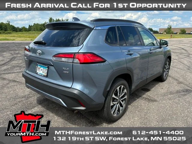 Used 2024 Blue Toyota XLE image 8
