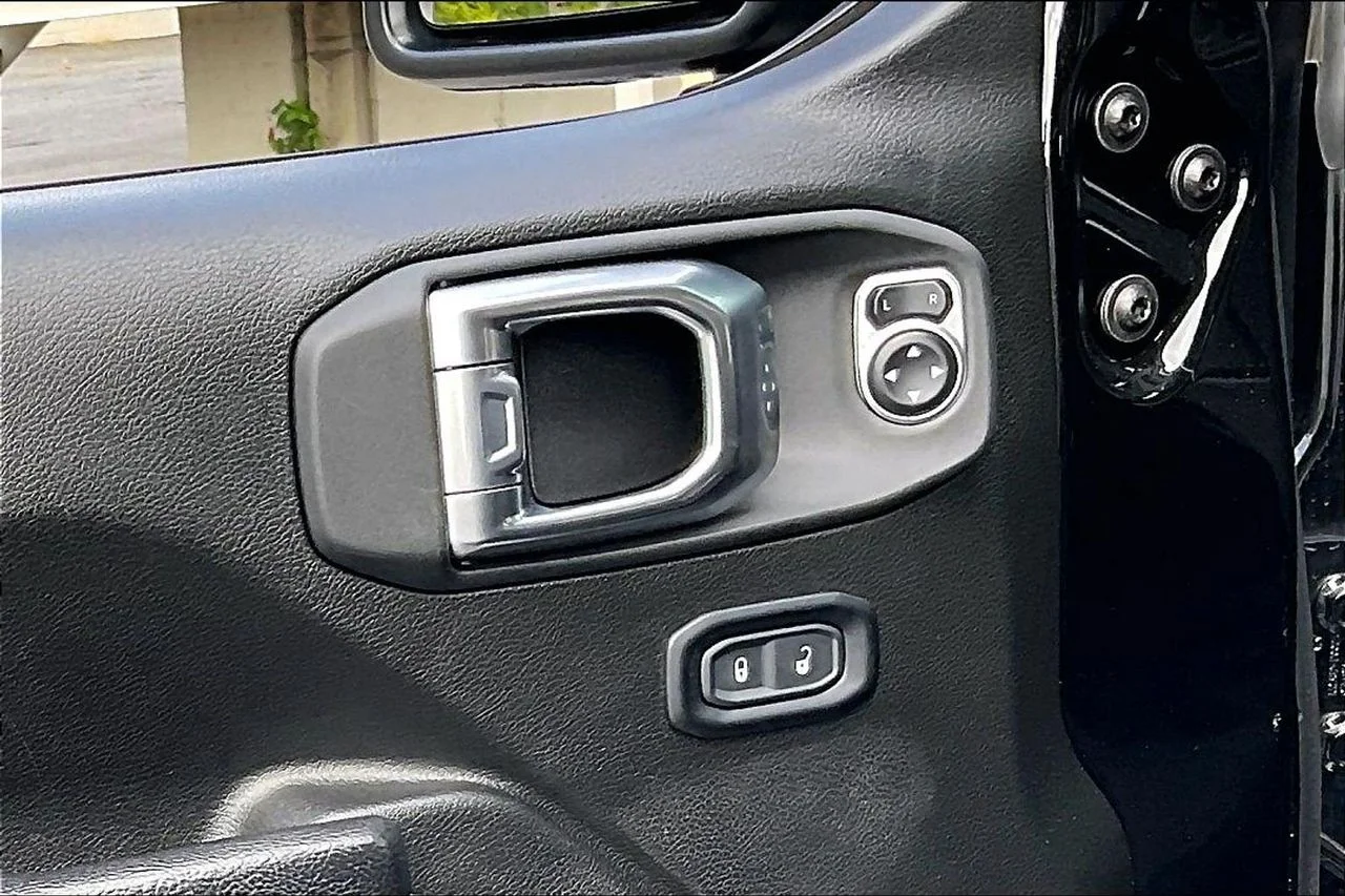 Certified Used 2024 Black Jeep Mojave image 26