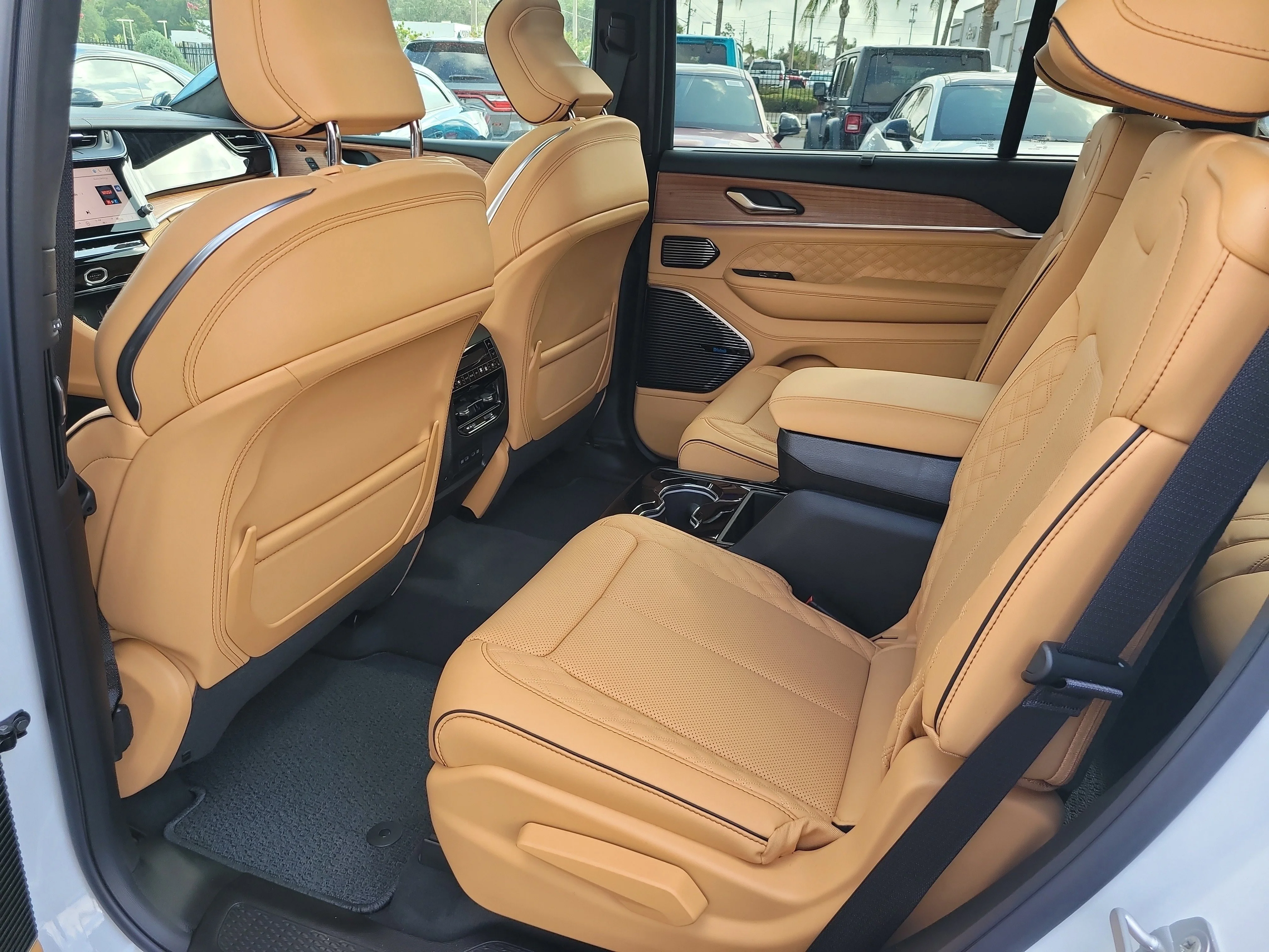 New 2026 Bright White Clearcoat Jeep Summit image 11
