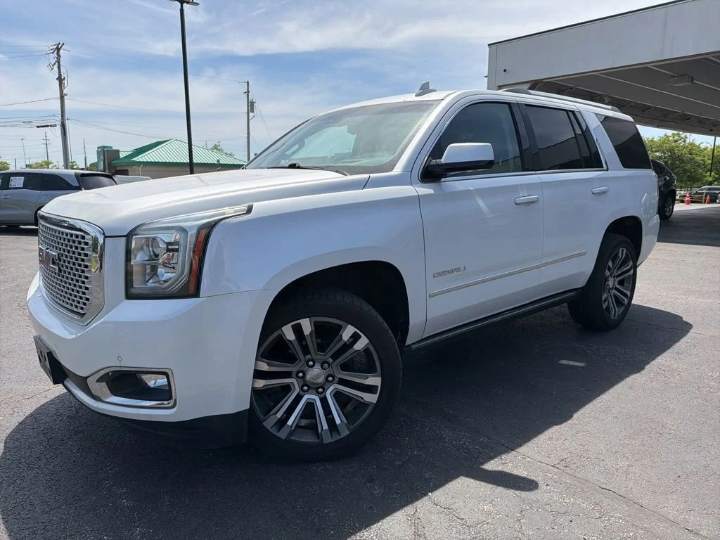 2017 GMC Yukon 4WD Denali's photo