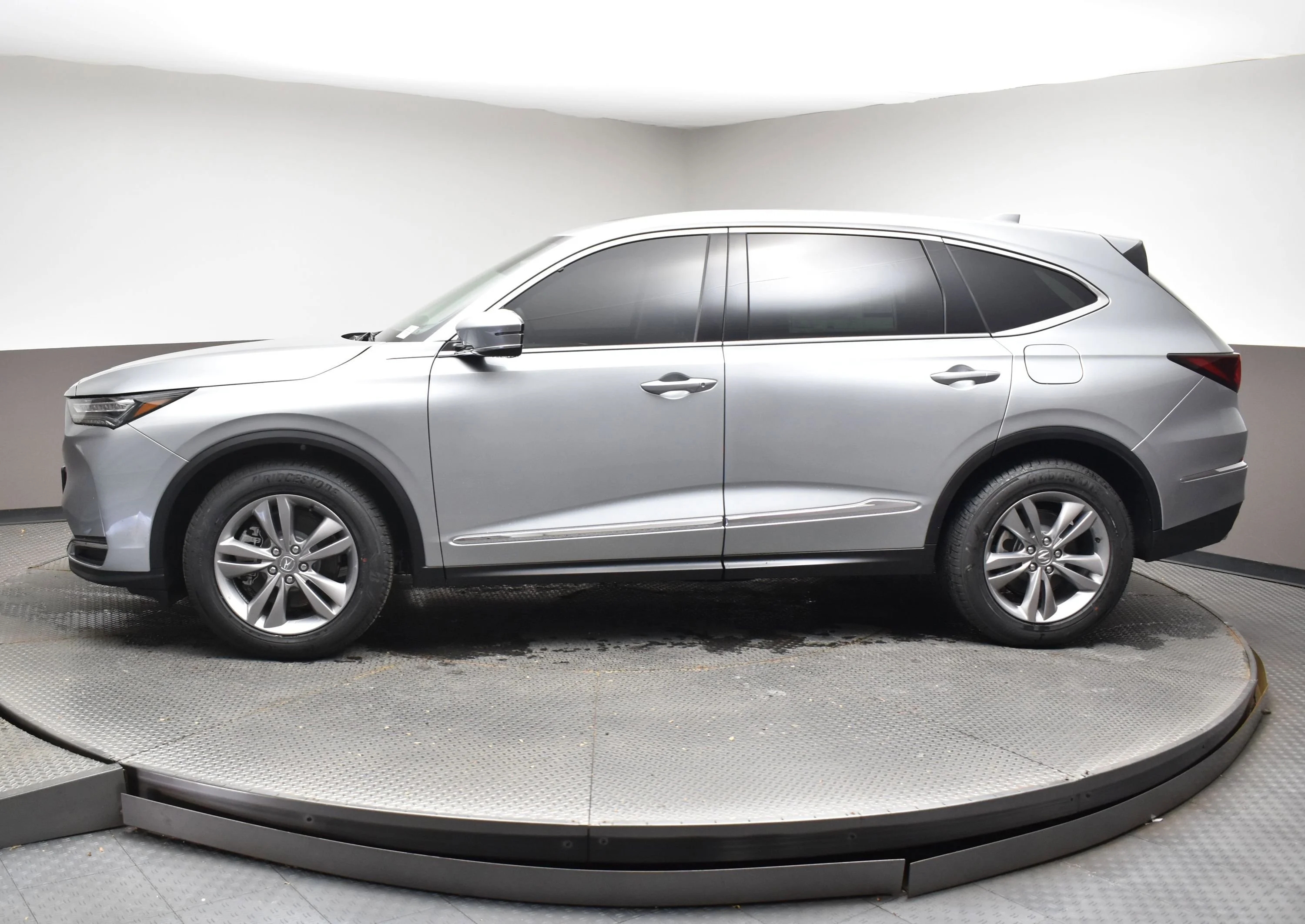 New 2026 Solar Silver Metallic Acura 4MDX image 42
