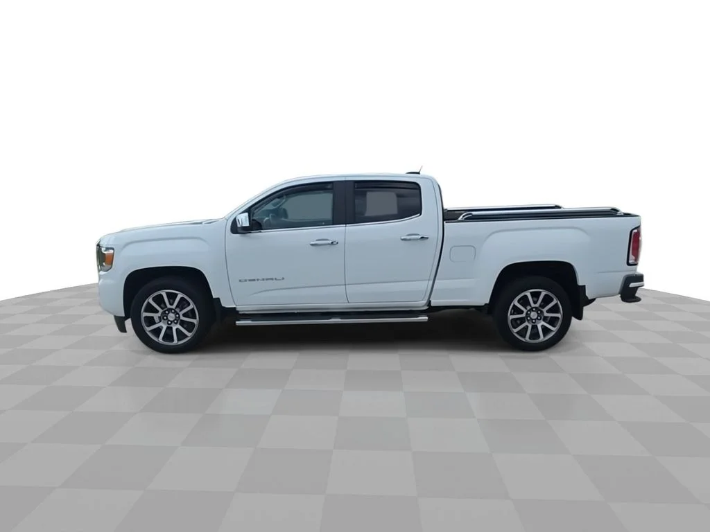 Used 2021 White GMC Denali image 5