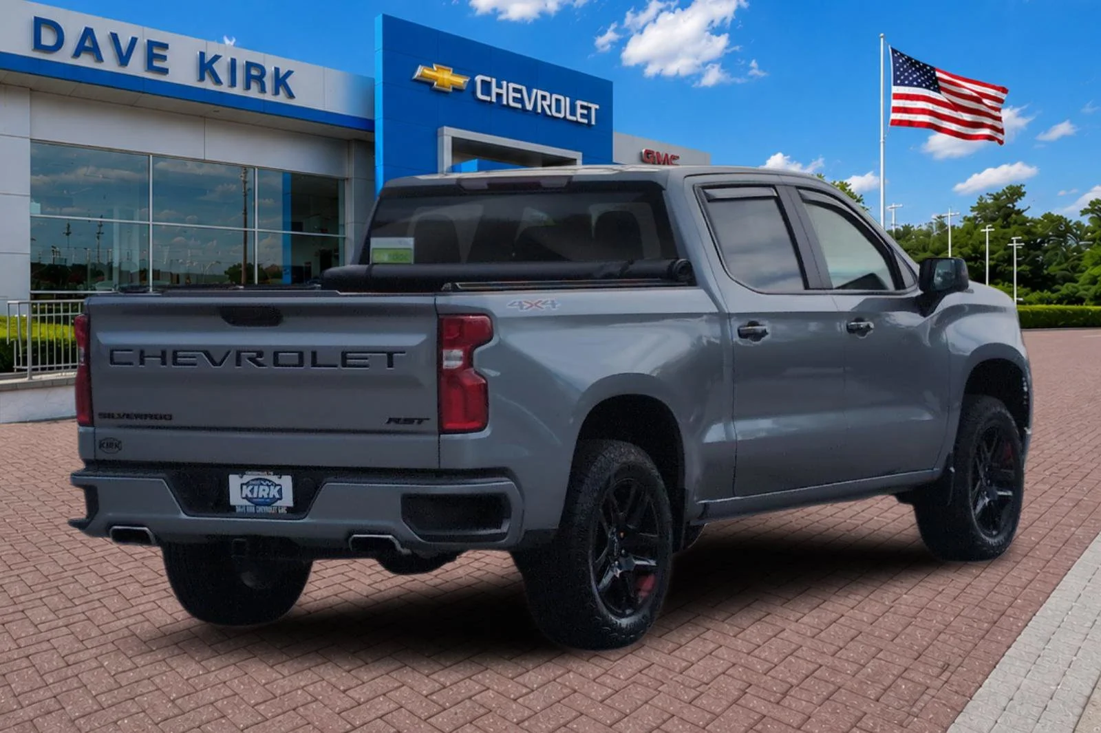 Used 2023 STERLING GRAY METALLIC Chevrolet RST image 3