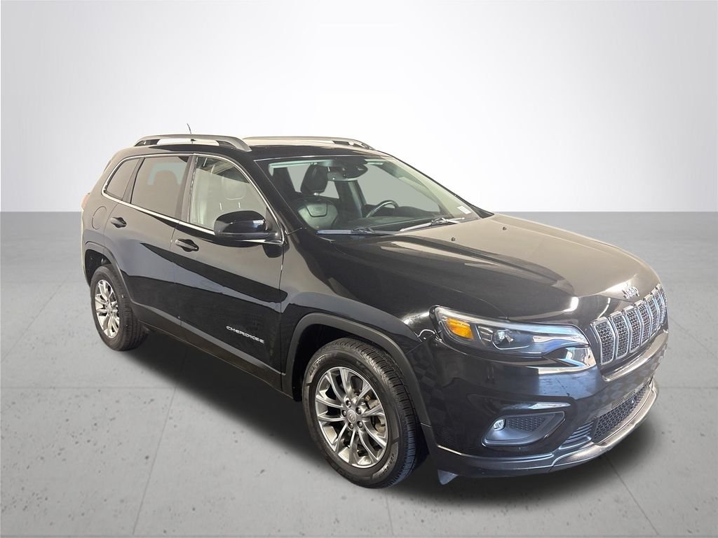Used 2021 Diamond Black Jeep Latitude Lux image 4