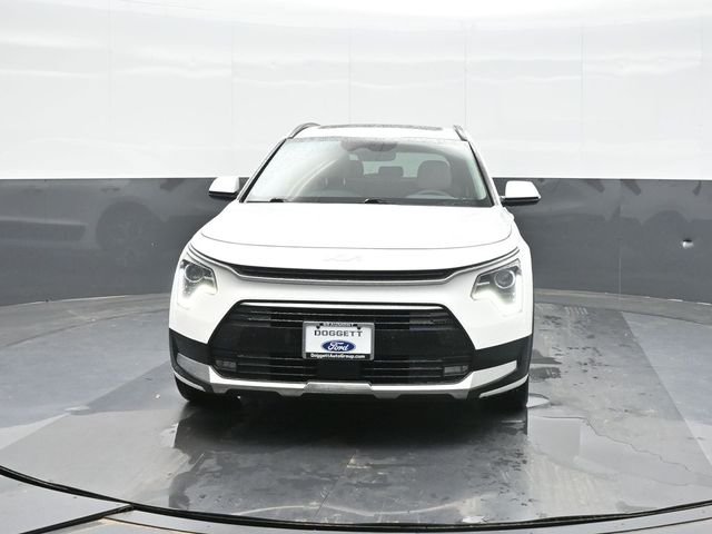 Used 2024 White Kia EX Touring image 18