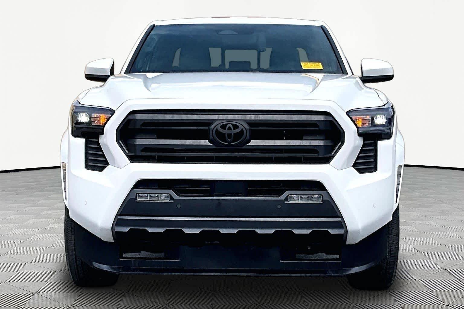 Used 2024 Ice Cap Toyota SR5 image 4