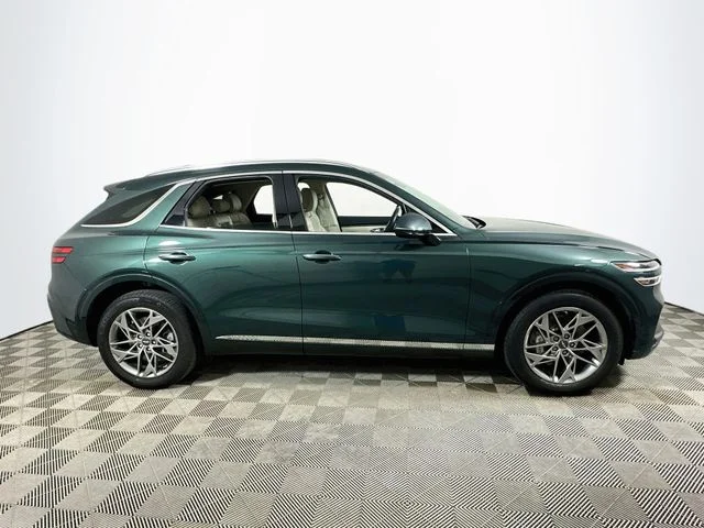 Certified Used 2024 Green Genesis 2.5T Select image 2