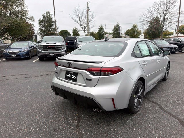 New 2026 Classic Silver Metallic with Midnight Black Metallic roof <sup>1</sup> Toyota  XSE image 6