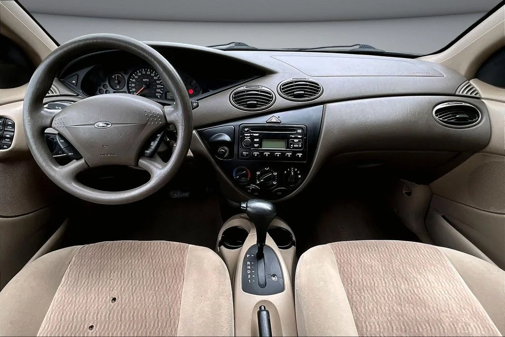 Used 2001  Ford SE image 7