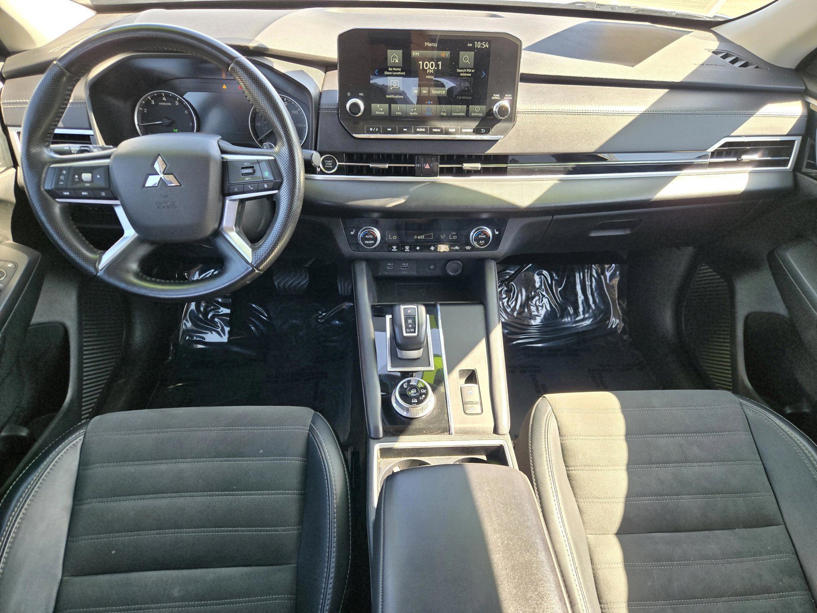 Used 2024 Black Mitsubishi  image 12