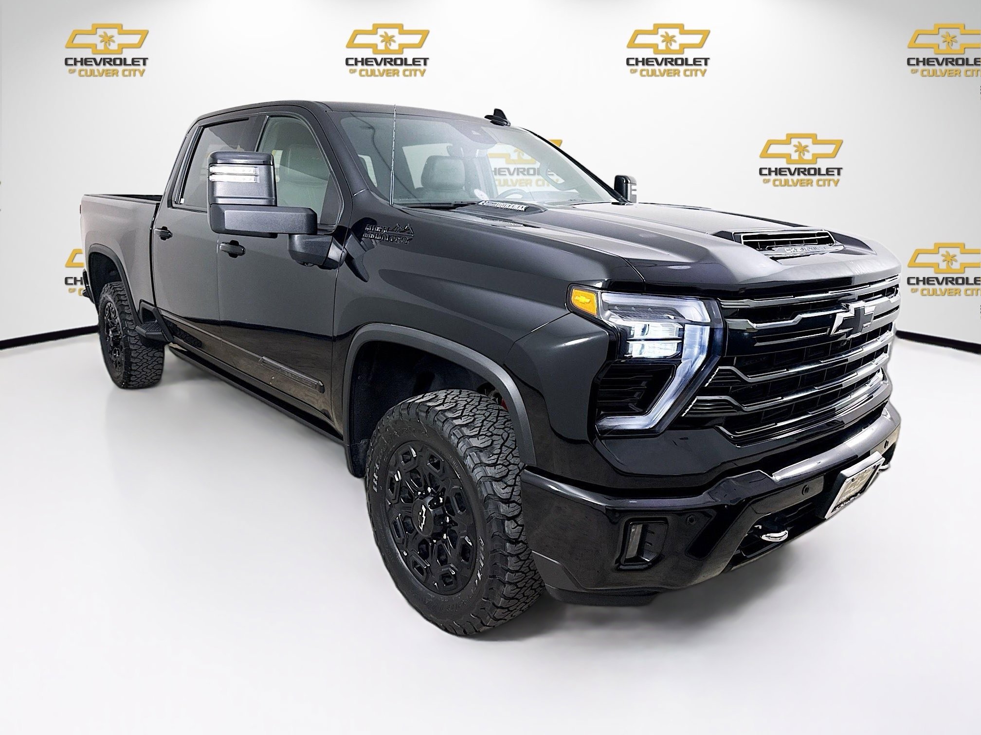 2024 Chevrolet Silverado HD High Country 4WD Crew Cab Standard Box's photo