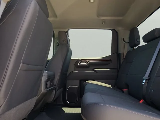 2026 Chevrolet Silverado 1500 LT - Photo 10