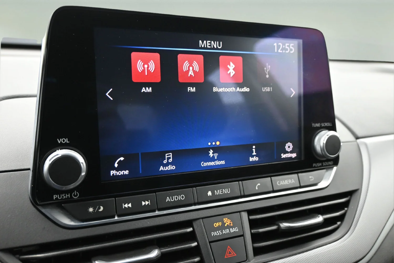Used 2023 Red Nissan 2.5 SR image 7
