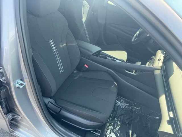 2025 Hyundai Elantra Blue - Photo 28
