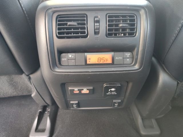 Used 2020 White Nissan Platinum image 28