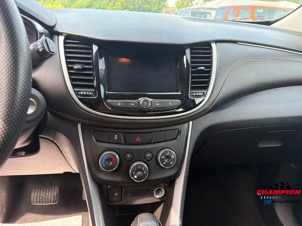 Used 2018 White Chevrolet LS image 13