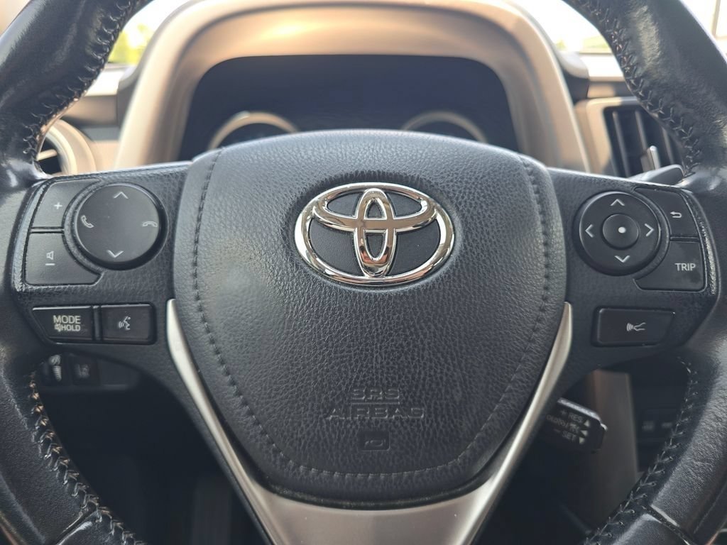 Used 2018 Magnetic Gray Metallic Toyota Limited image 33