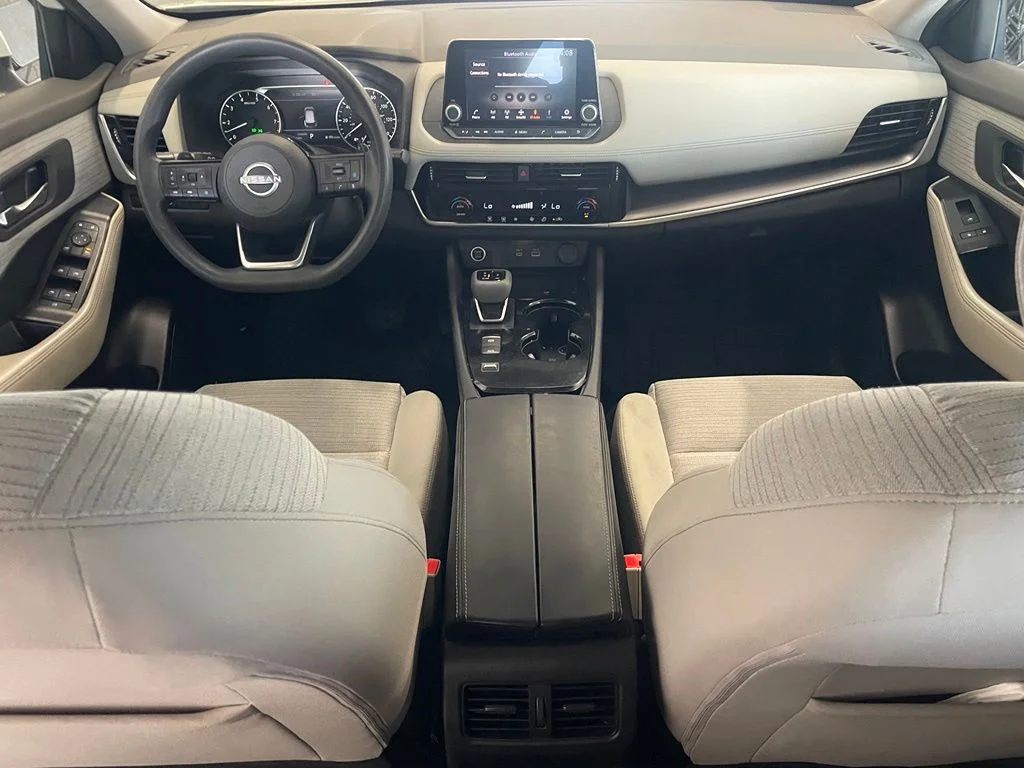 Used 2022 White Nissan SV image 11