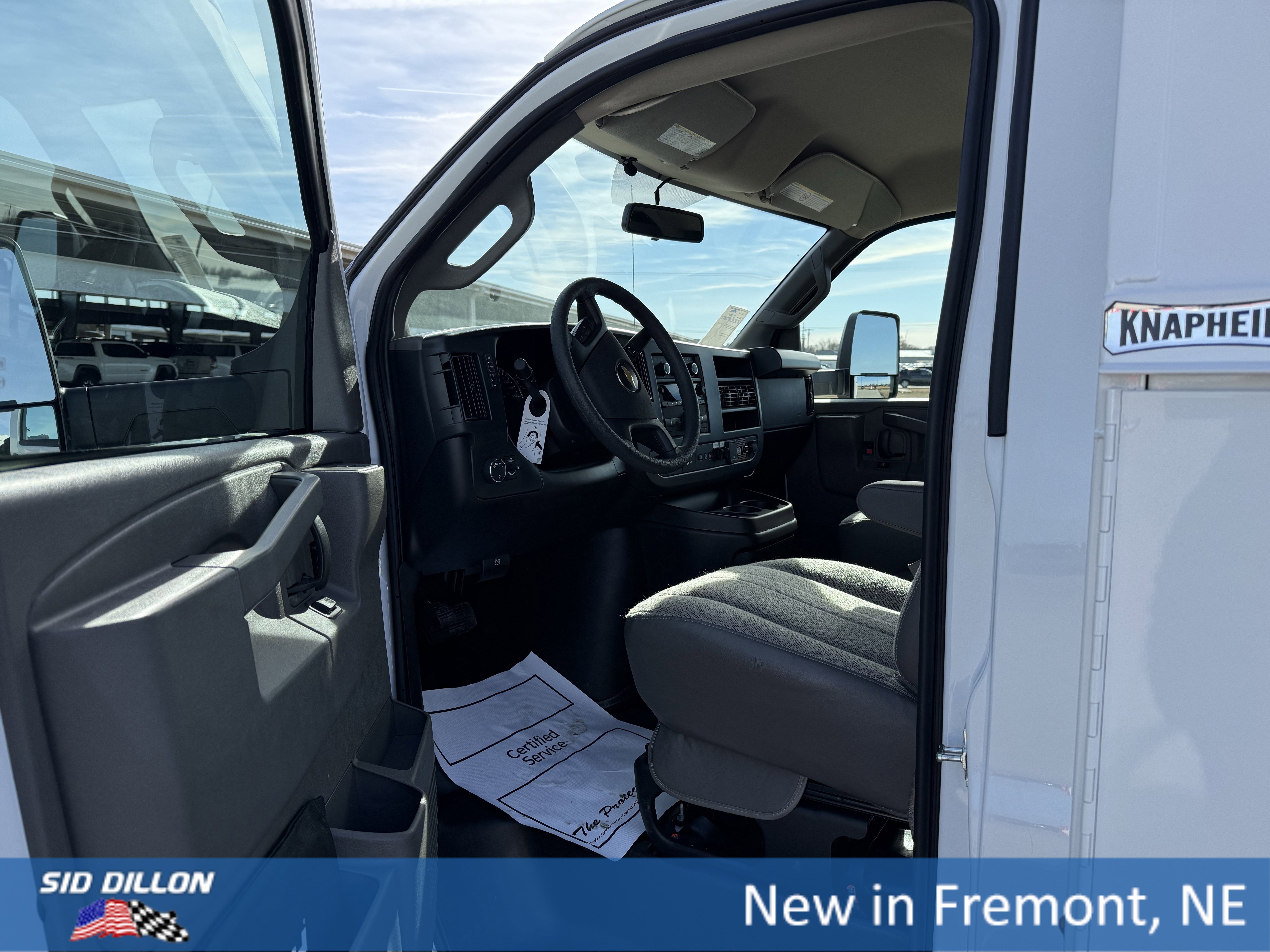New 2025 Summit White Chevrolet Work Van image 2
