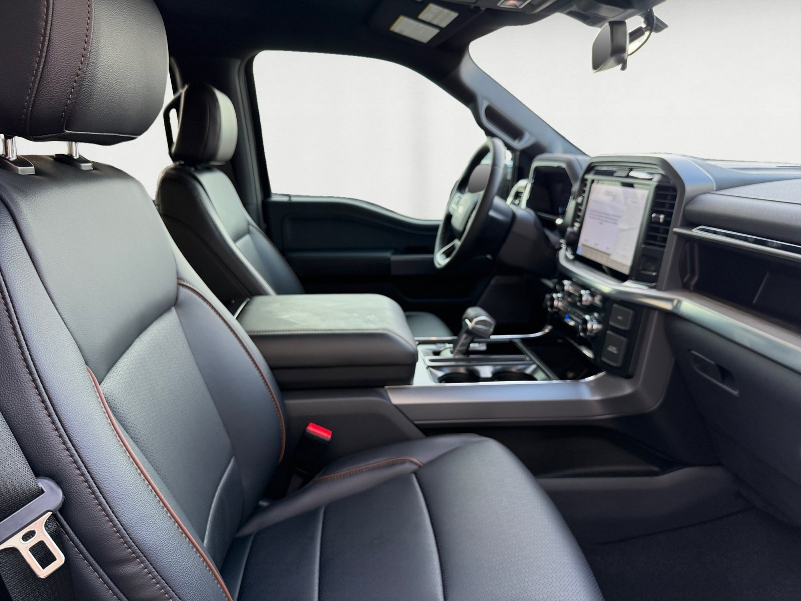 New 2026 Carbonized Gray Metallic Ford LARIAT image 15