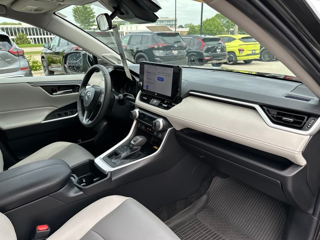 Used 2023 Black Toyota XLE Premium image 18