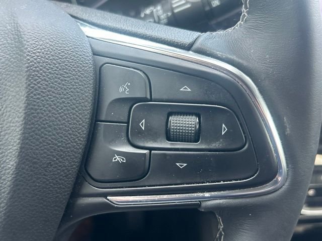 Used 2023 Gray Buick Select image 11