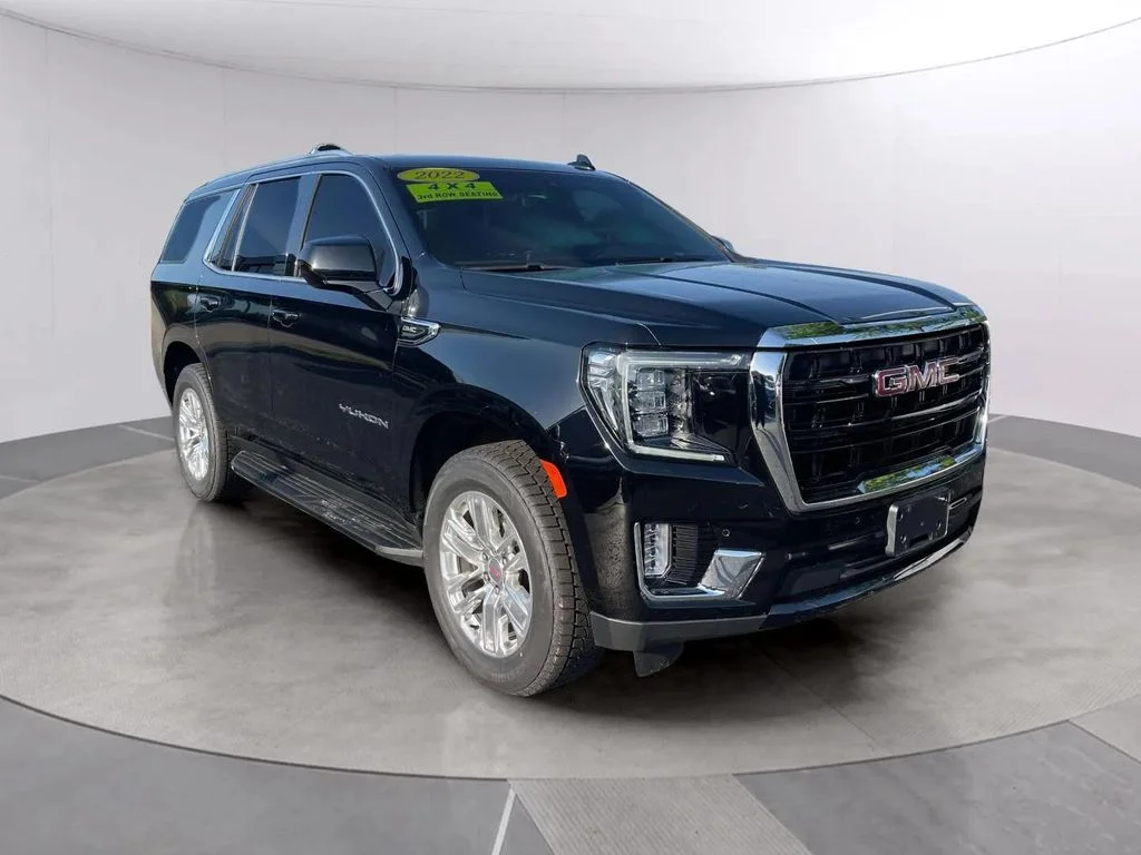 Used 2022 Onyx Black GMC SLE image 7