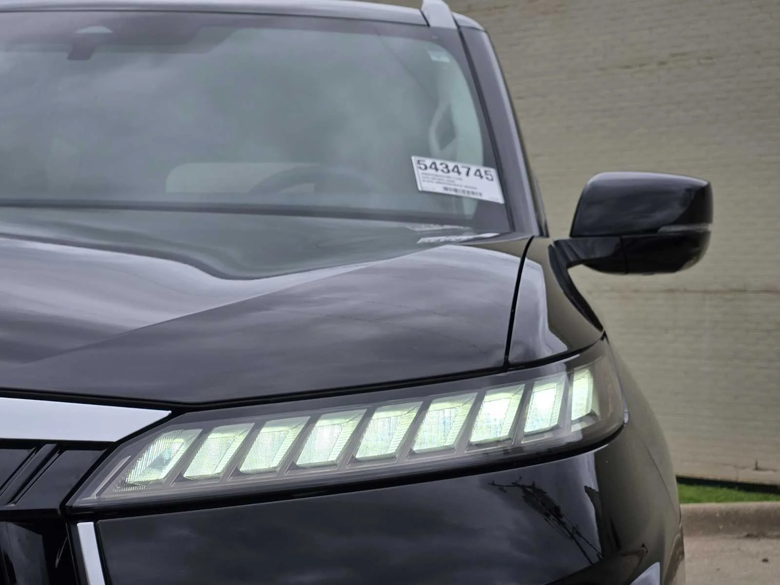 New 2026 BLACK OBSIDIAN INFINITI Luxe 2WD image 5