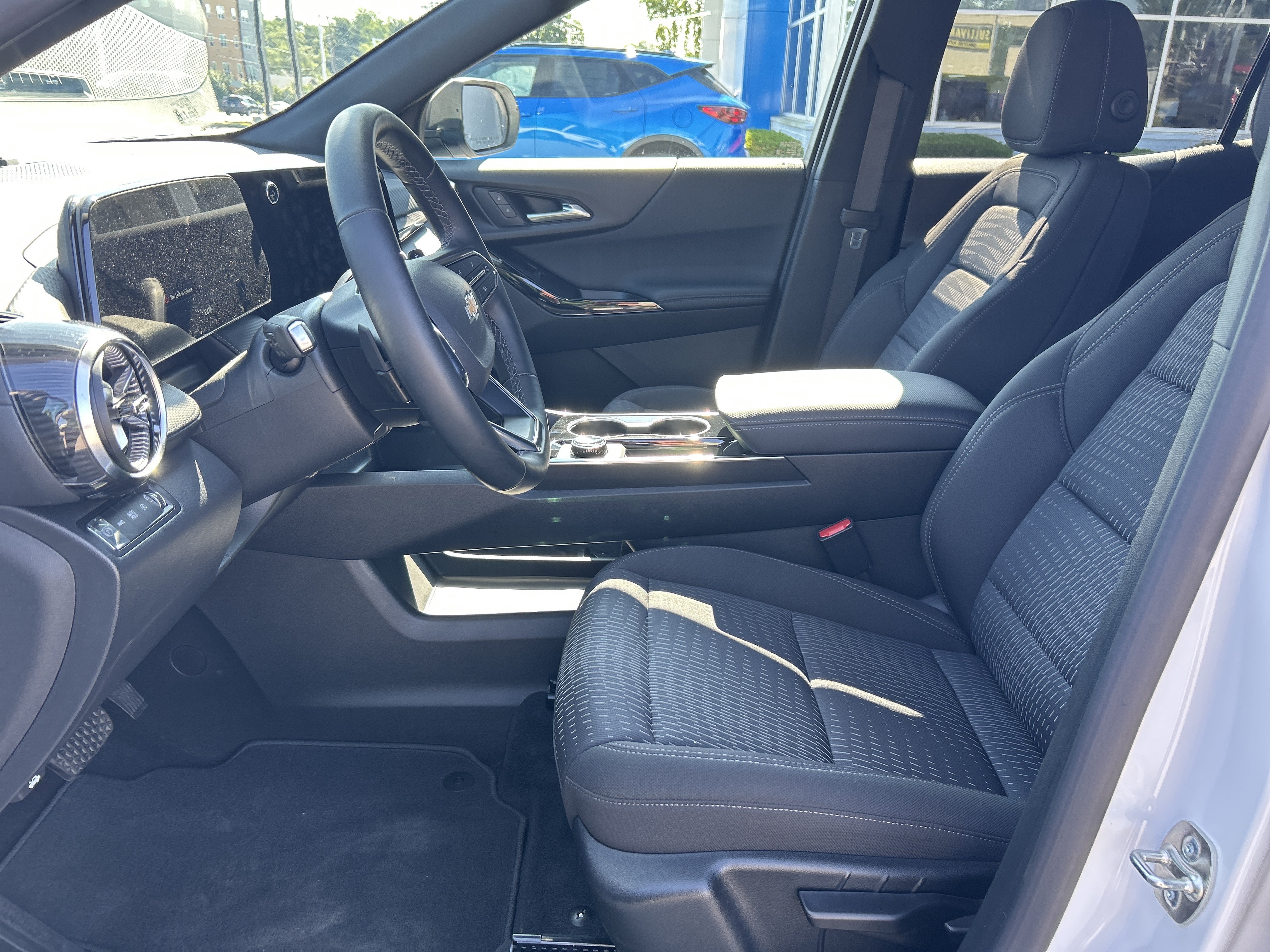 2026 Chevrolet Equinox LT - Photo 9