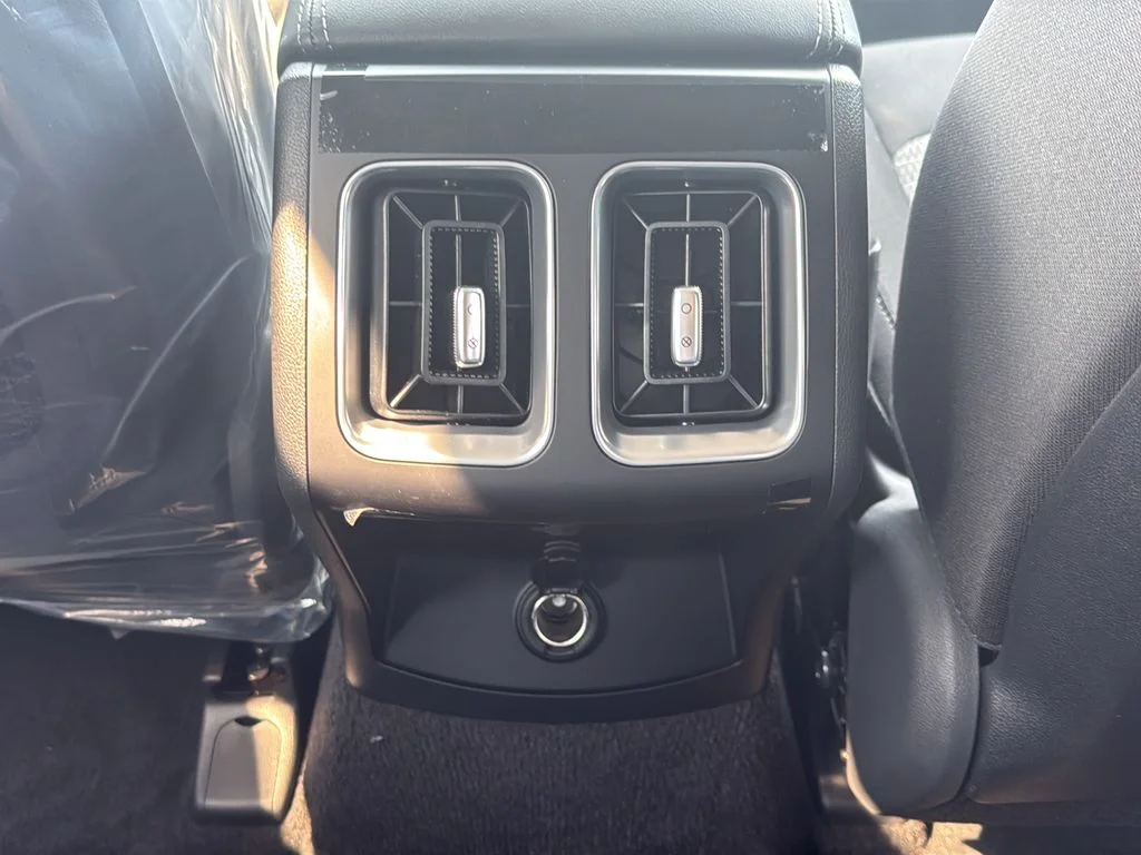 New 2026 Glacial White Pearl Kia LX image 41