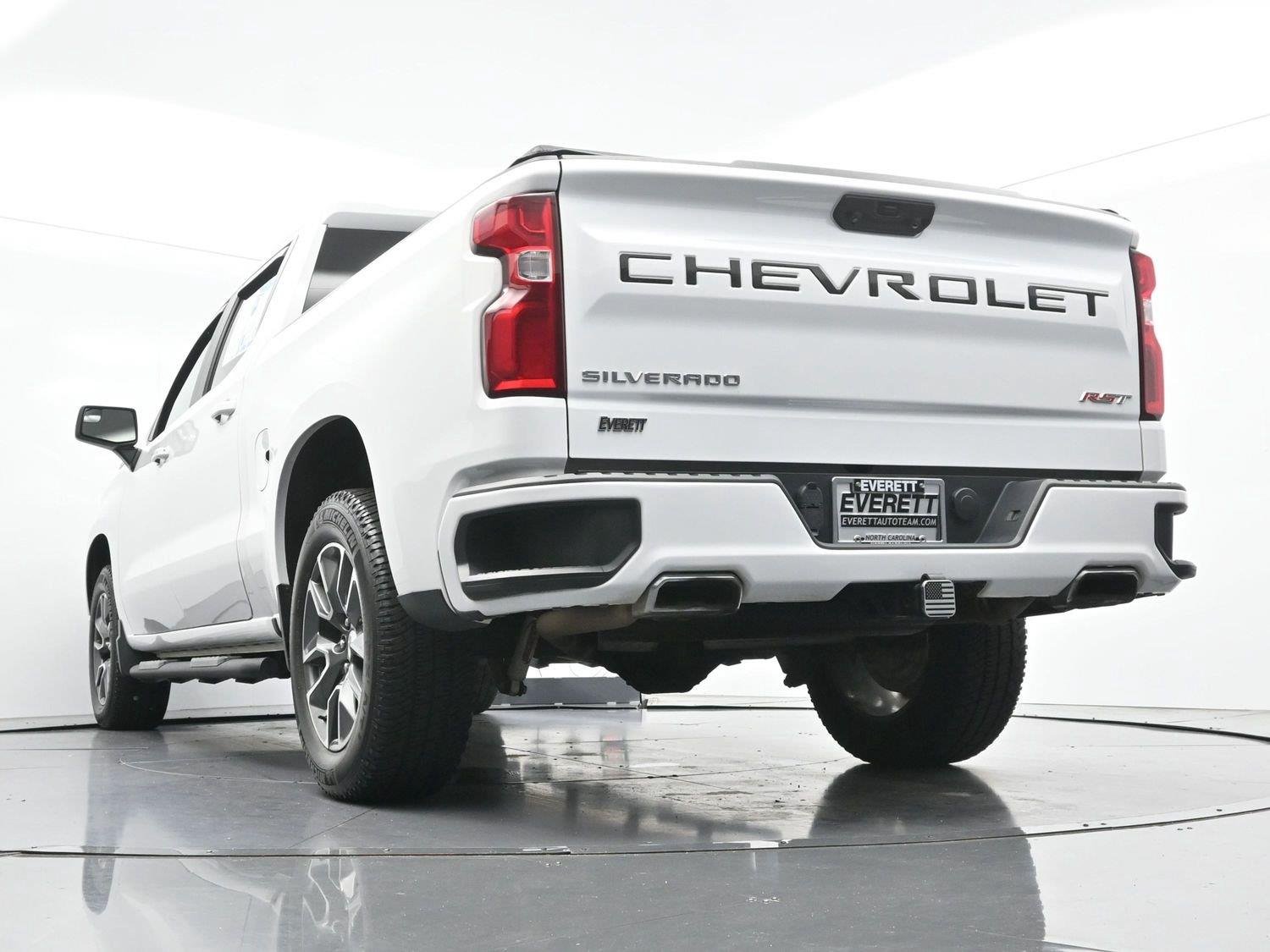 Used 2023 SUMMIT WHITE Chevrolet RST image 50