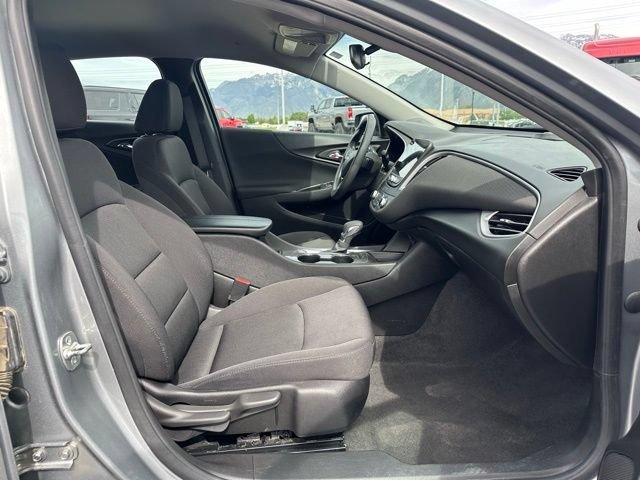 Used 2024 Sterling Gray Metallic Chevrolet 1LT image 17