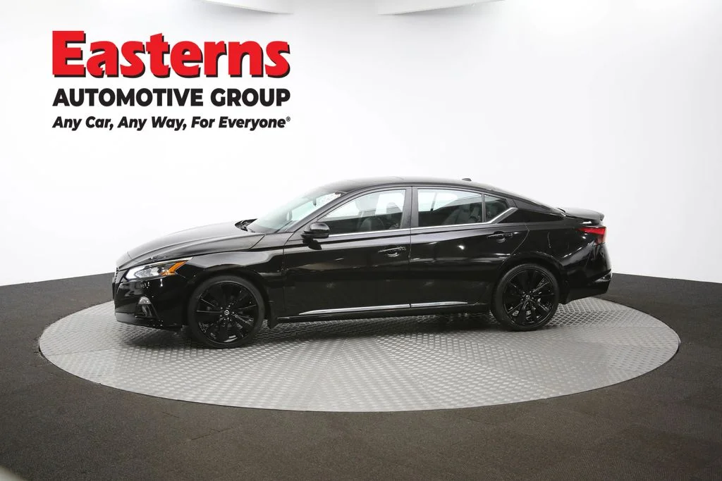 Used 2022 Black Nissan 2.5 SR image 56