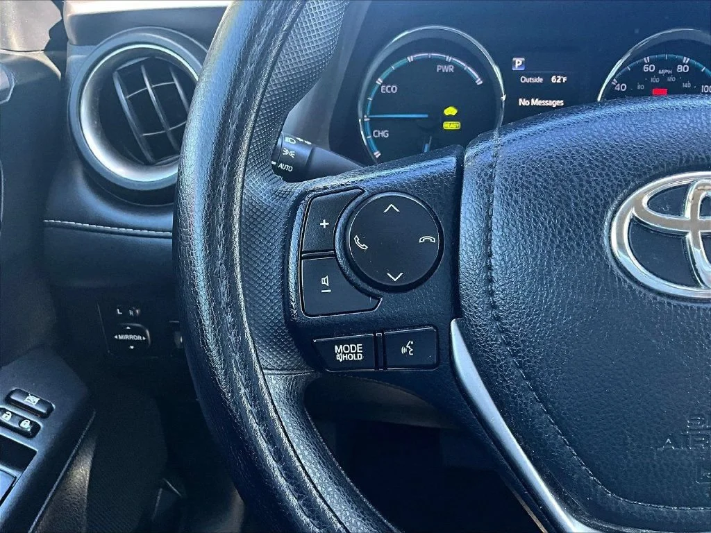 Used 2018 Silver Sky Metallic Toyota LE image 10