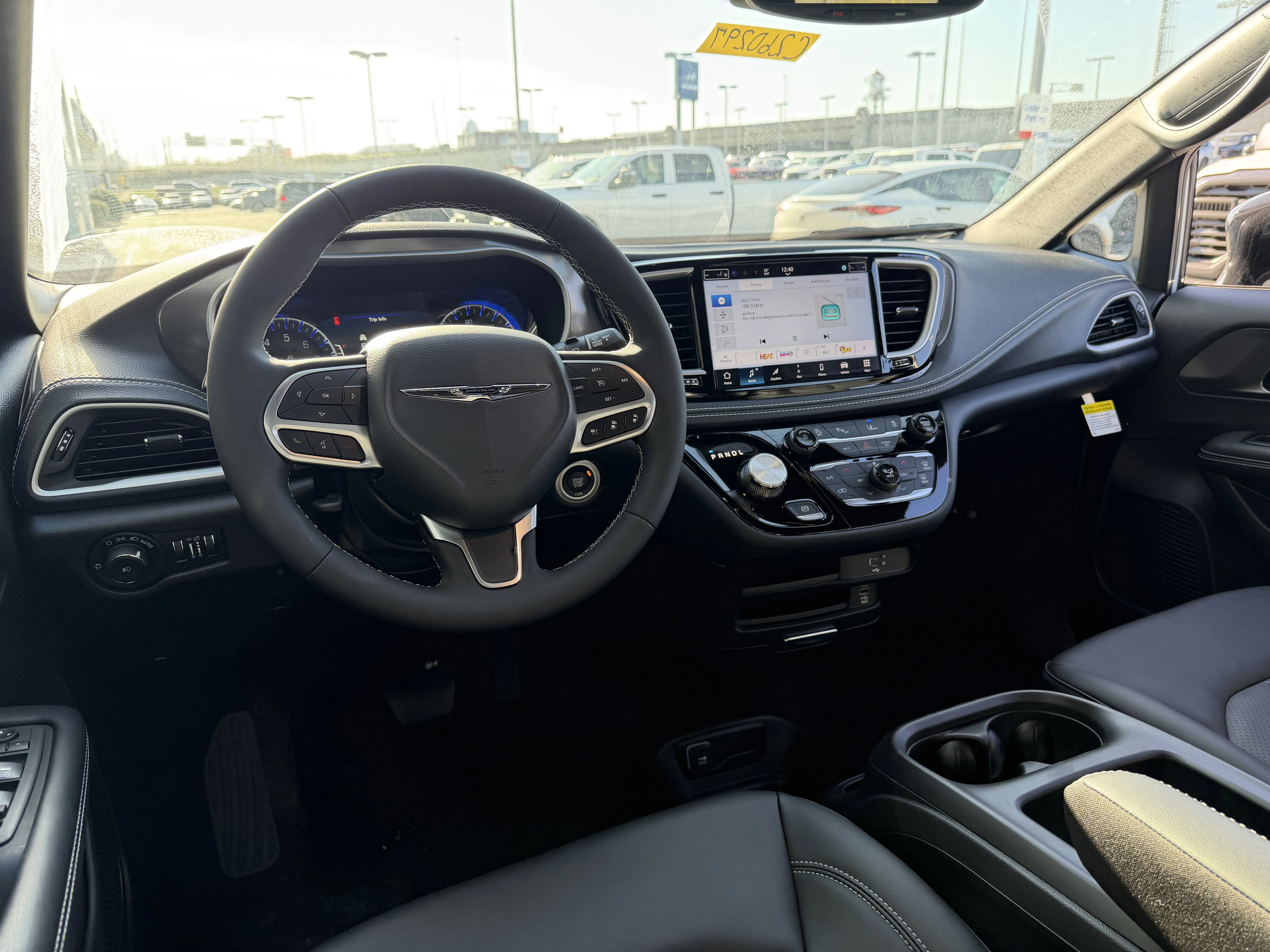 2026 Chrysler Pacifica Select - Photo 33