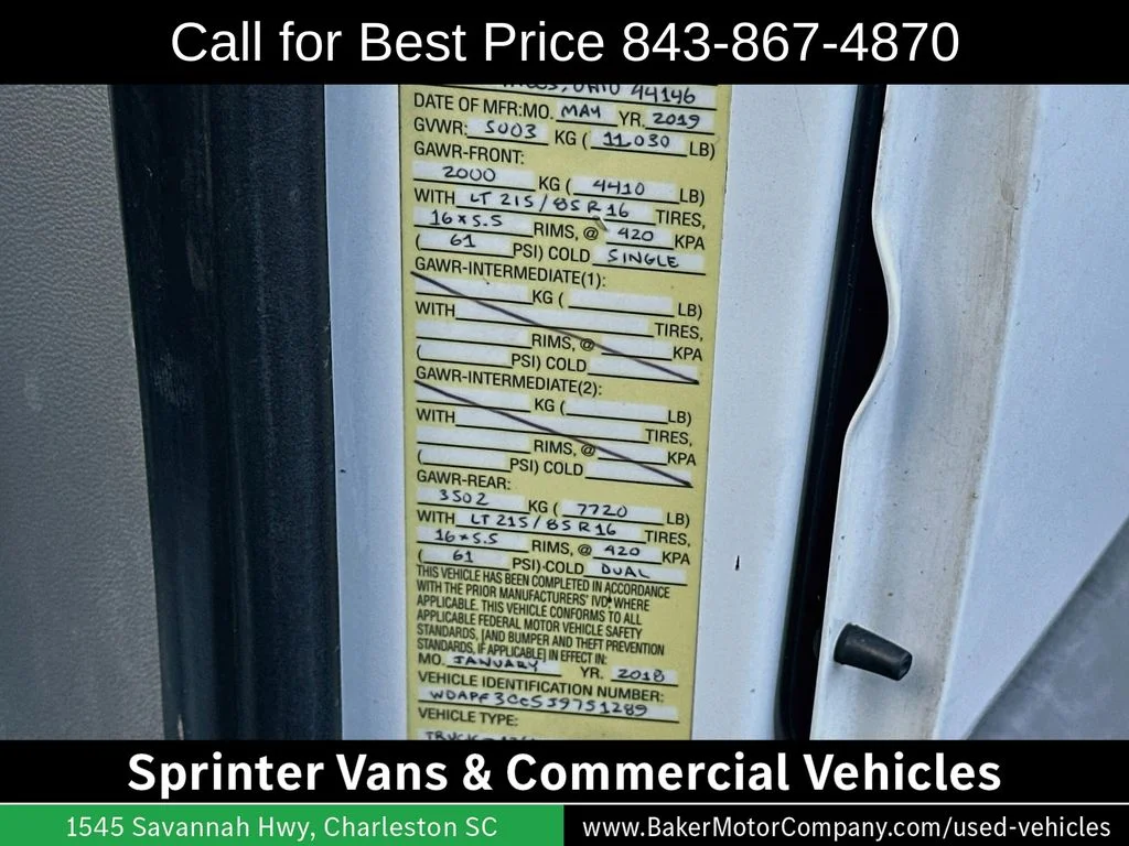 Used 2018 Arctic White Mercedes-Benz Cab Chassis 144 WB image 29