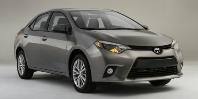 Used 2015 Classic Silver Metallic Toyota LE image 1
