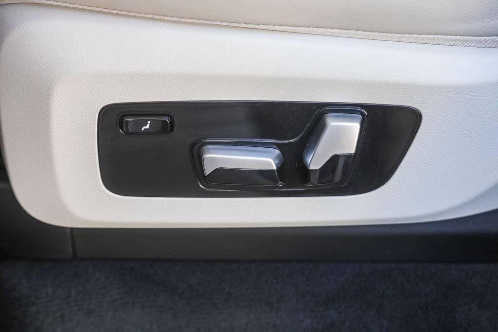 Used 2025 ALPINA Blue Metallic BMW ALPINA XB7 image 19
