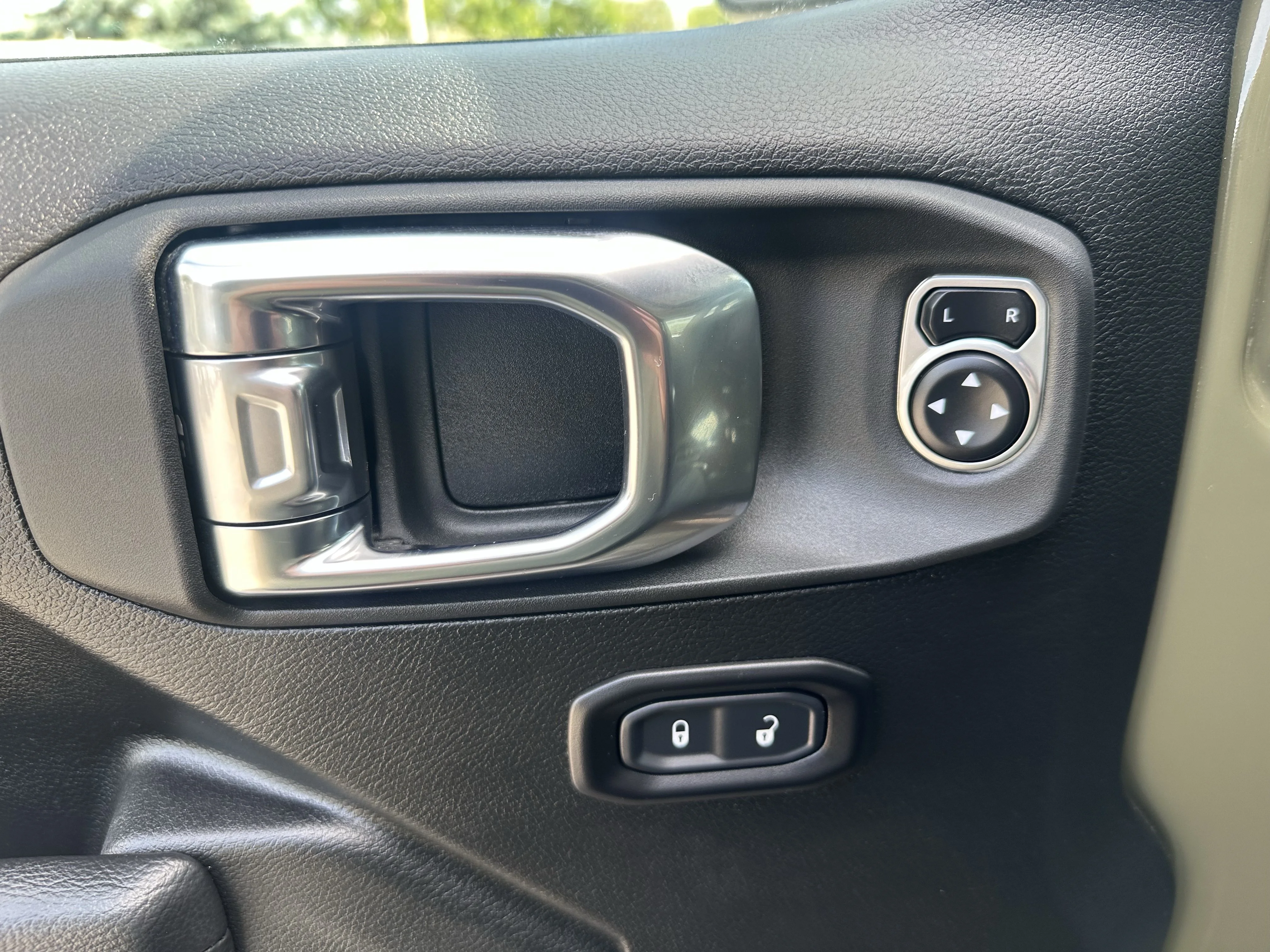 Certified Used 2026 41 Jeep Rubicon image 9