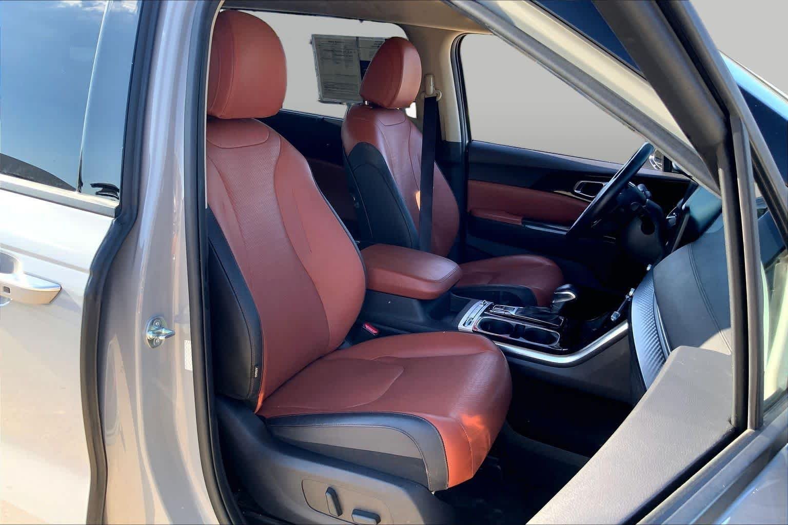 Used 2024 Ceramic Silver Kia SX Prestige image 9