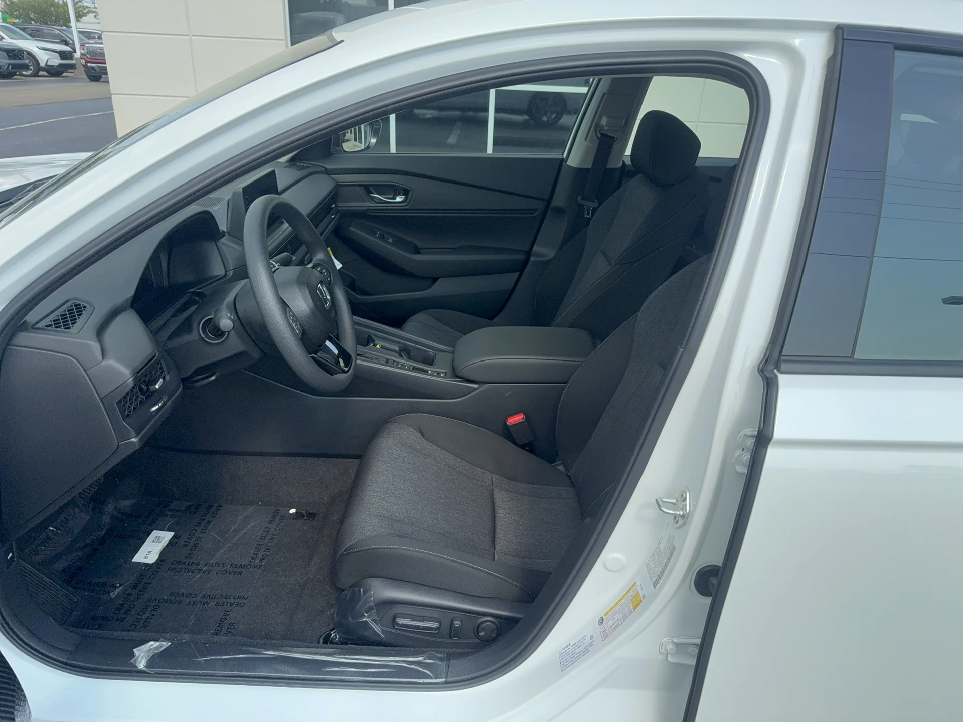 New 2026 Platinum White Pearl Honda SE image 10