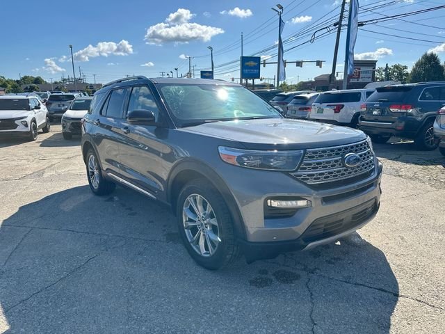 Used 2023 Gray Ford Limited image 12
