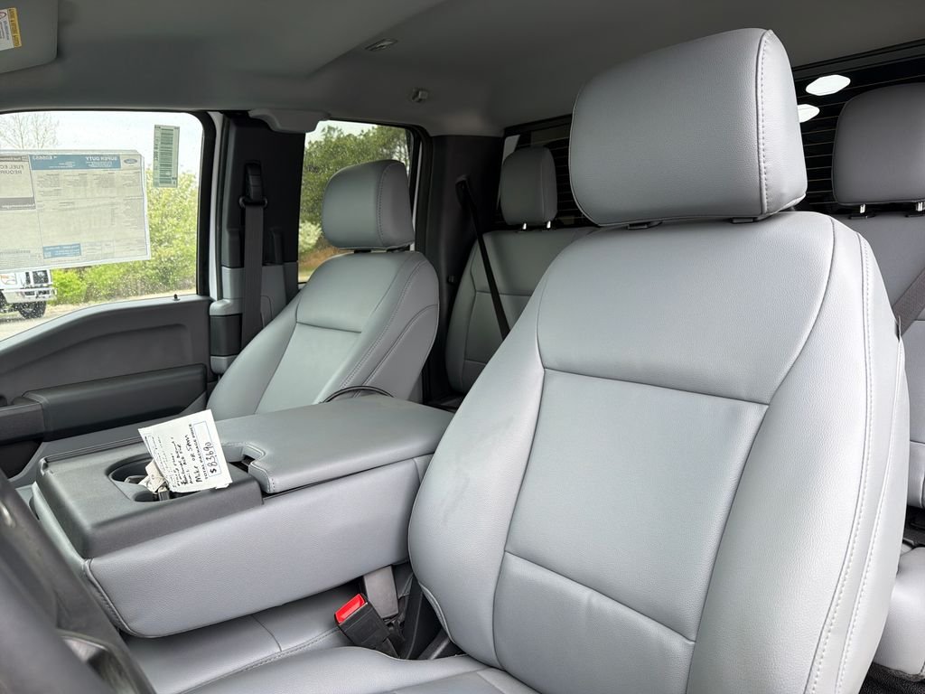 New 2026 Oxford White Ford F-350® XL image 14