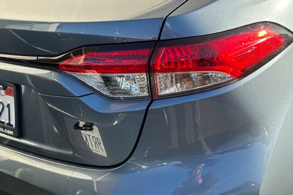 Used 2025  Toyota LE image 7