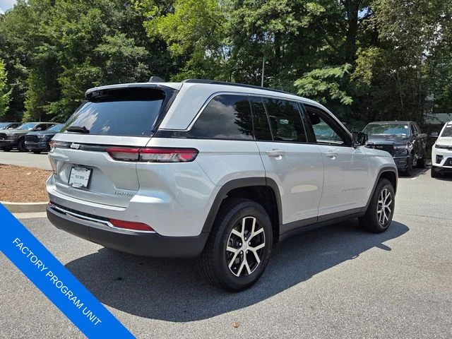 Used 2025 Silver Jeep Limited image 9
